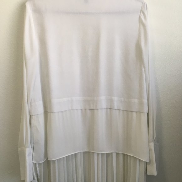 Banana Republic button down blouse with chiffon pleats, Size S - Picture 5 of 6